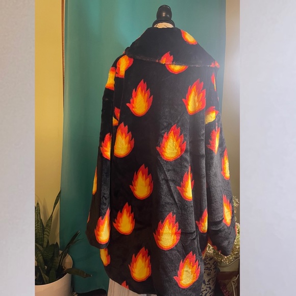 Daisy Street Plus coat in flame print faux fur - Picture 5 of 8
